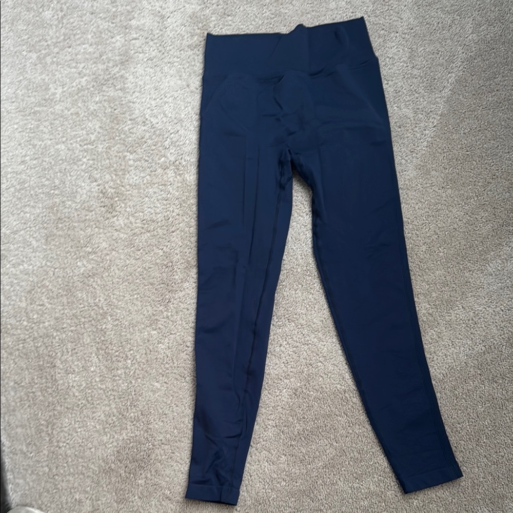 Women’s Navy Leggings Halará brand booty shaping